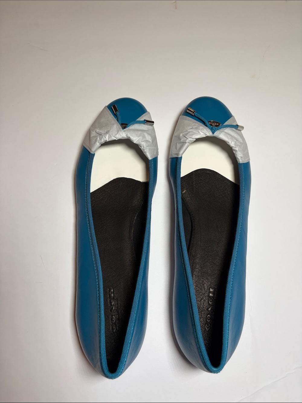 COACH Lara Silk Nappa Ballet Flats Peacock Blue Leather Bow Logo Womens Size 9 - Picture 3 of 9